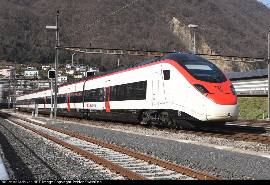 SBB pax trains, part one: long distance EMU single deck train